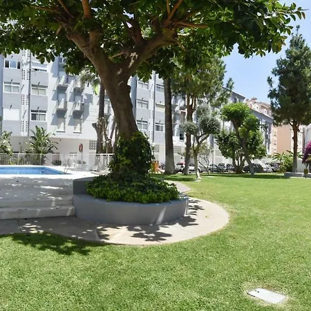 Lujo Playa Lasiesta3 Apartment *